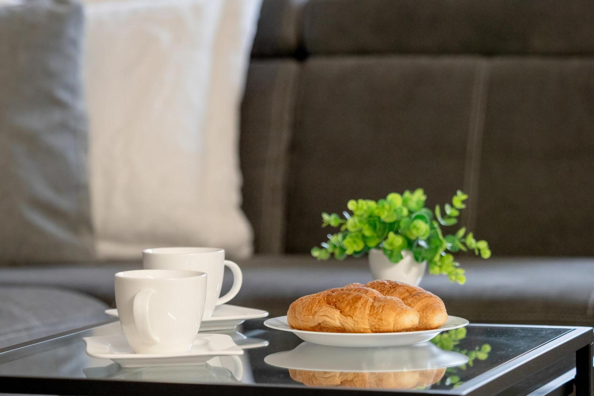 Modern With Smarttv & Wifi By Renters *